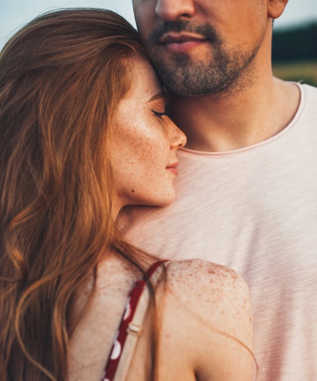 A Couples Therapist Shares 7 Patterns She Sees In Relationships That Last