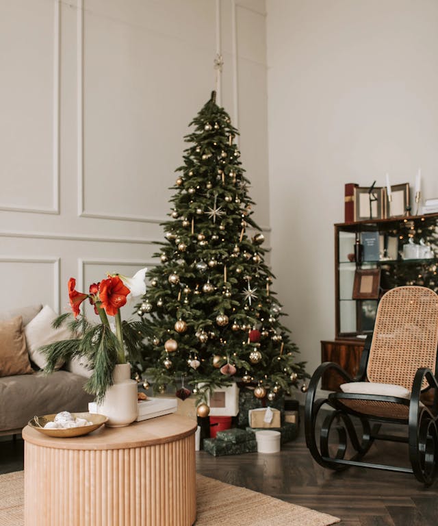 The Prettiest Christmas Home Decor To Snag Before It Sells Out