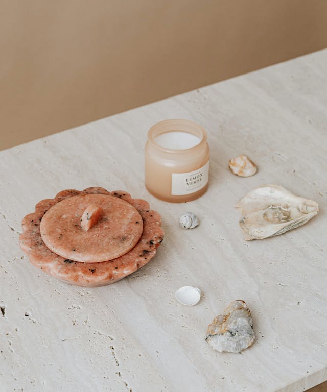 15 Non-Toxic Candles That Smell Amazing