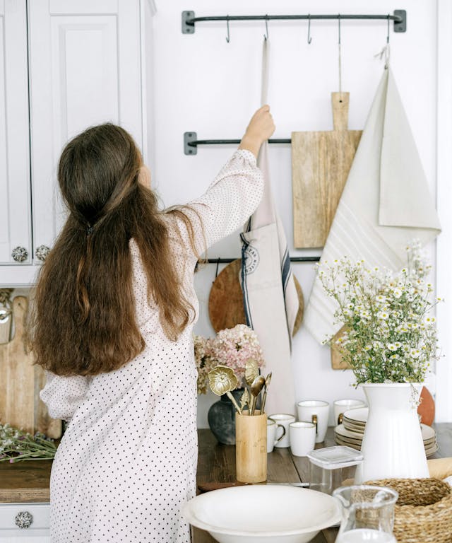9 Simple Tips To Reduce Clutter In Your Kitchen