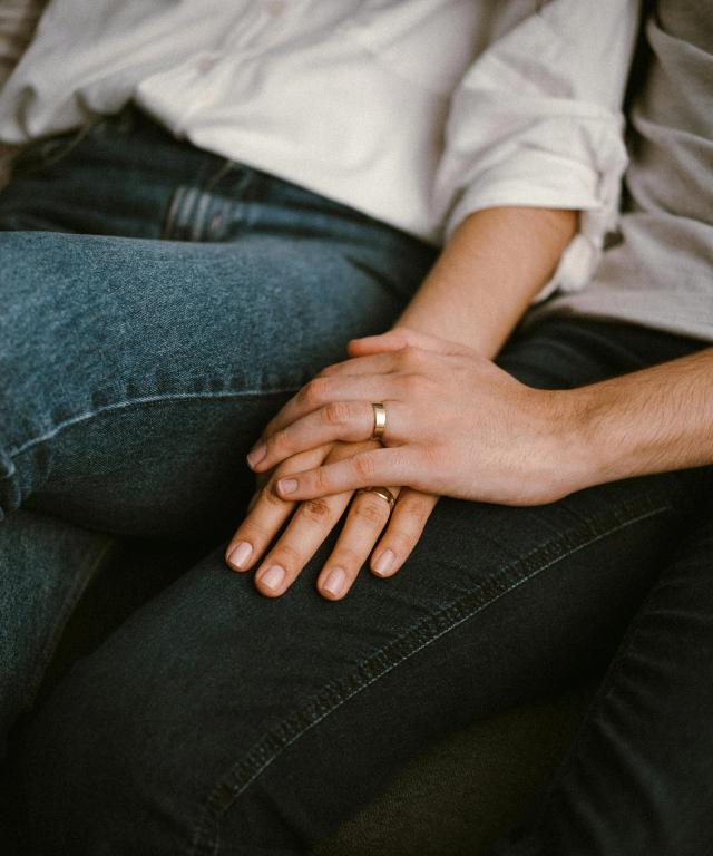 7 Patterns Of Couples Who “Made It,” Explained By A Relationship Therapist