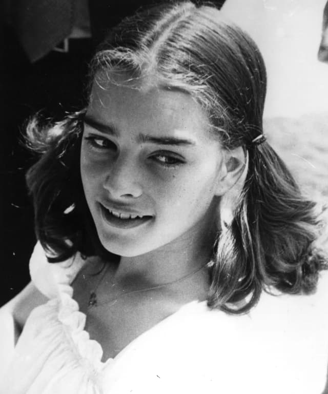 Resurfaced Article From 1978 Describes 12-Year-Old Brooke Shields As A "Whore" 